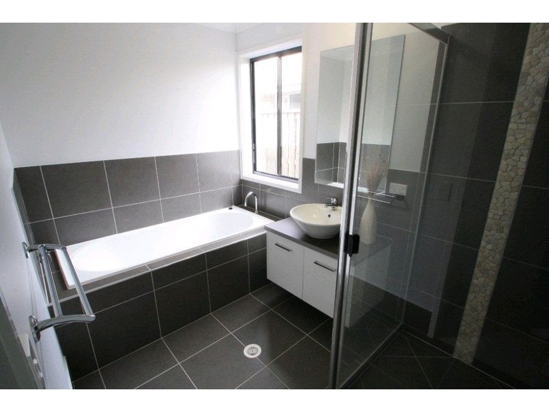 47 Liekefett Way, Little Mountain QLD 4551