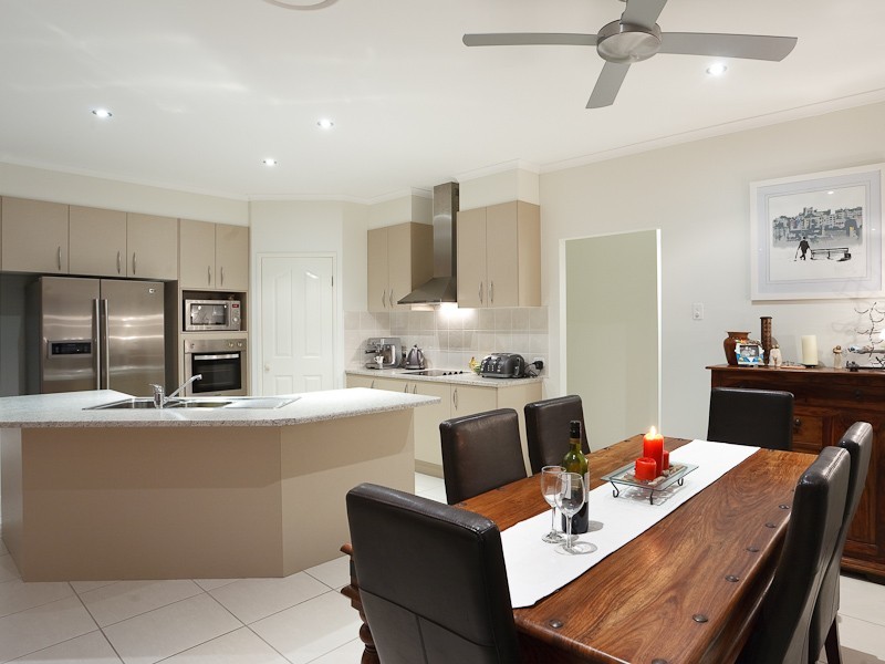 5 Cullen Drive, Little Mountain QLD 4551