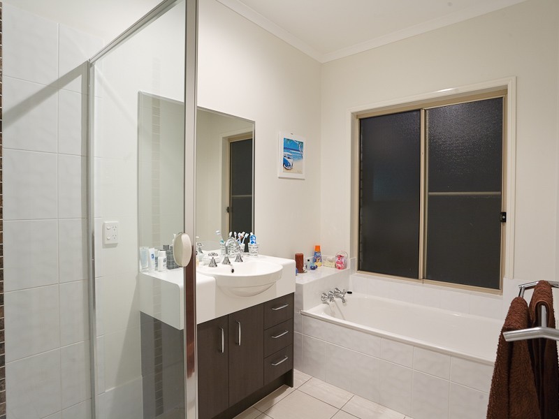 5 Cullen Drive, Little Mountain QLD 4551