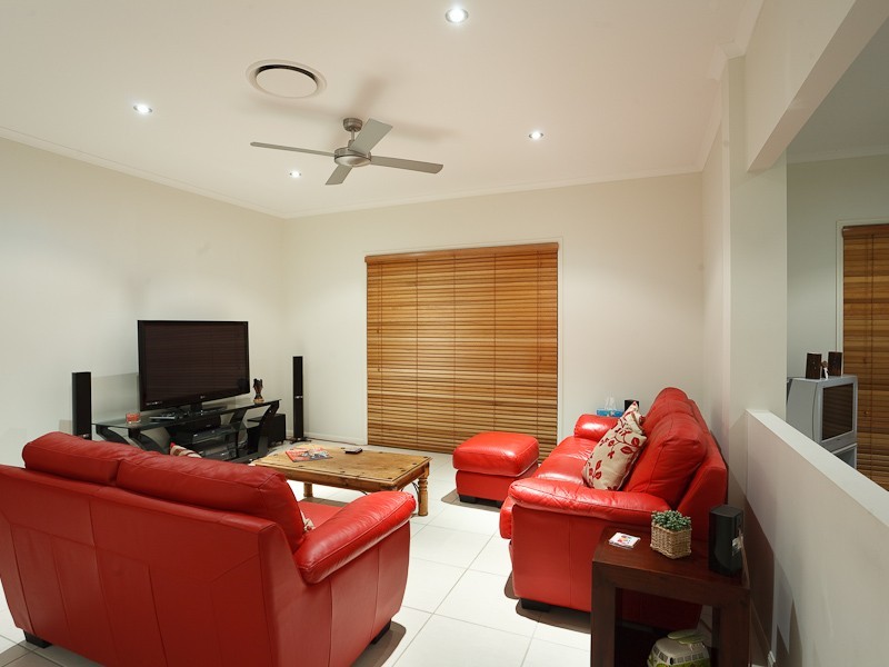 5 Cullen Drive, Little Mountain QLD 4551