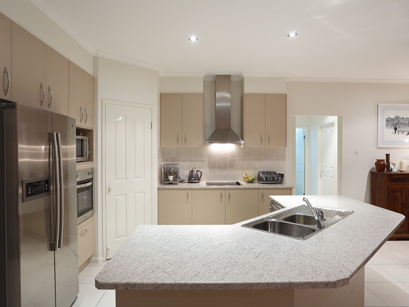 5 Cullen Drive, Little Mountain QLD 4551