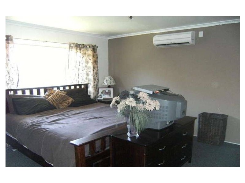 21 Browning Boulevard, Battery Hill QLD 4551