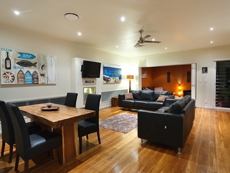 6 Mornington Court, Little Mountain QLD 4551