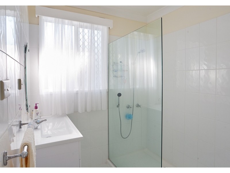 11 Montgomery Crescent, Golden Beach QLD 4551