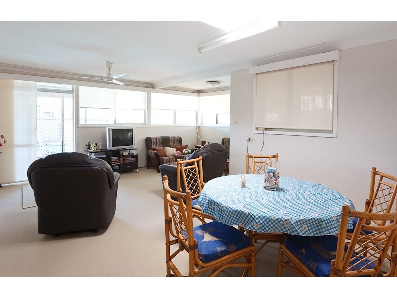 11 Montgomery Crescent, Golden Beach QLD 4551