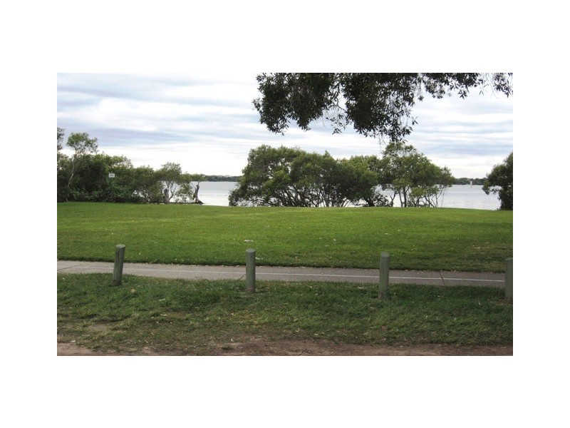 11 Montgomery Crescent, Golden Beach QLD 4551