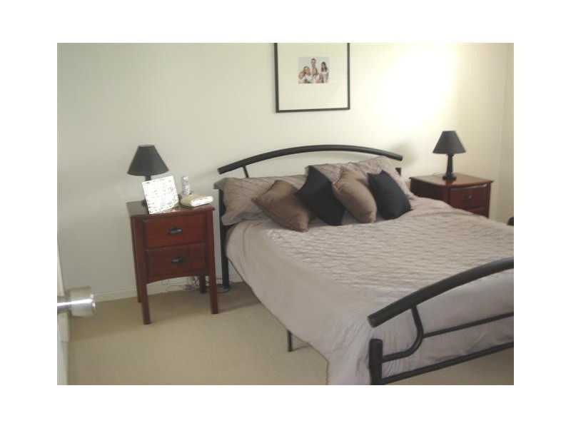 657 Nicklin Way, Wurtulla QLD 4575