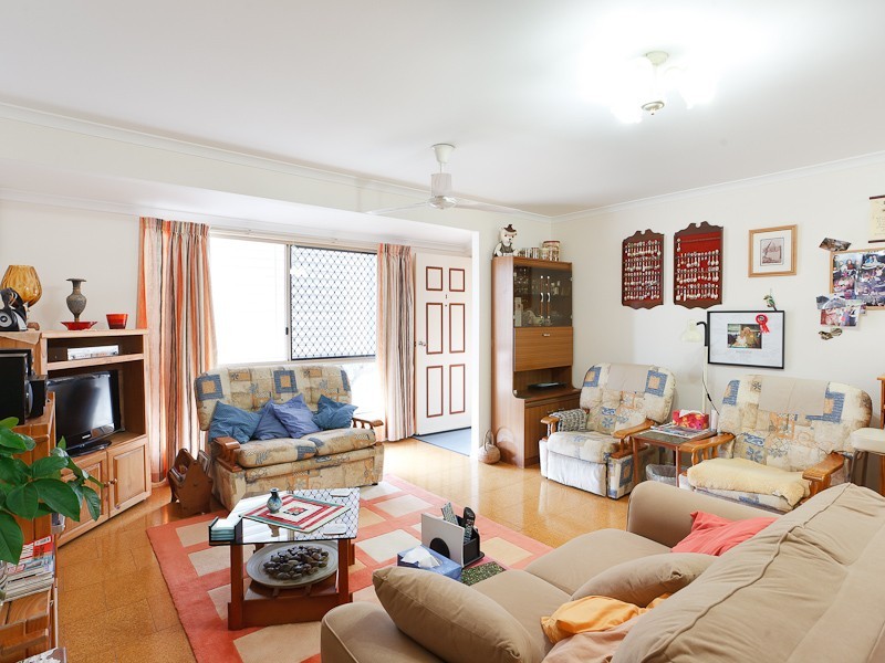 1/6 Beausang Street, Caloundra QLD 4551