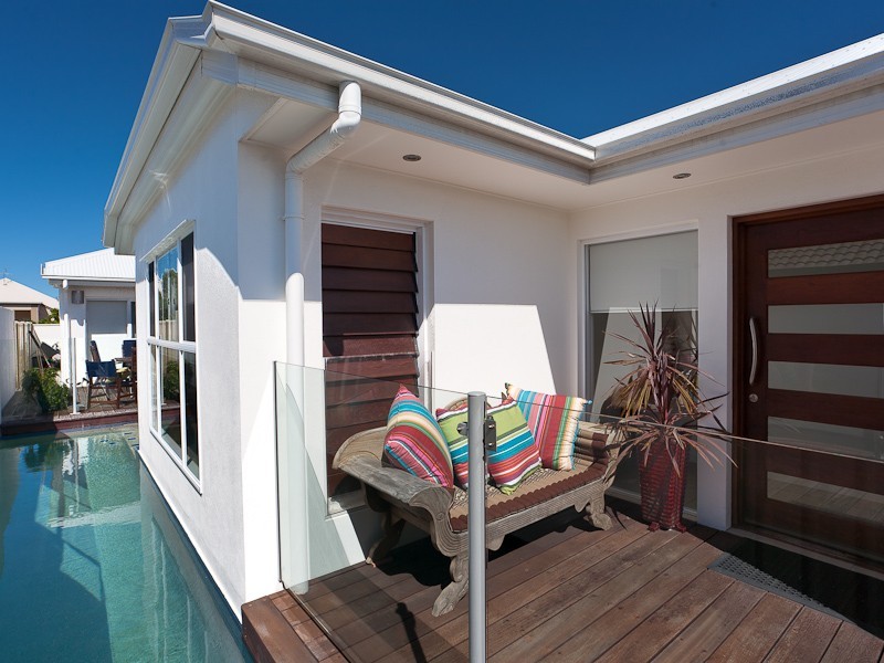 5 Castaway Court, Kawana Island QLD 4575