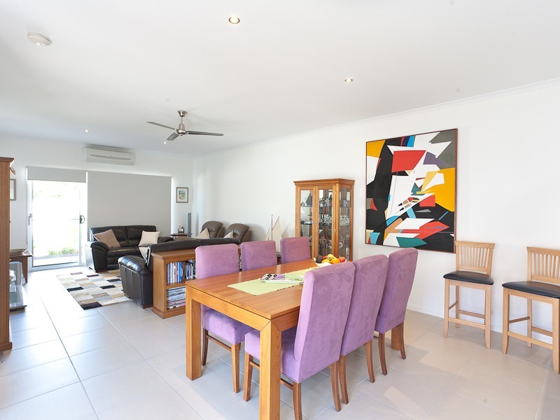 5 Castaway Court, Kawana Island QLD 4575