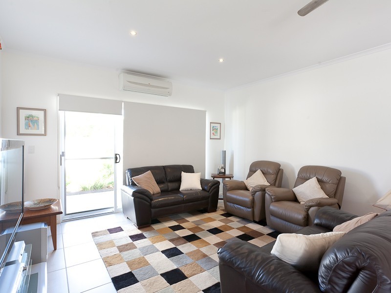 5 Castaway Court, Kawana Island QLD 4575