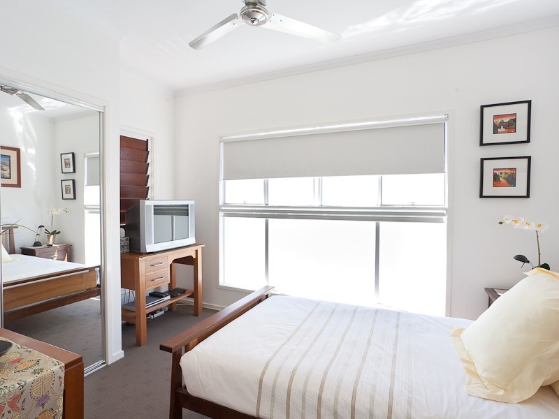 5 Castaway Court, Kawana Island QLD 4575