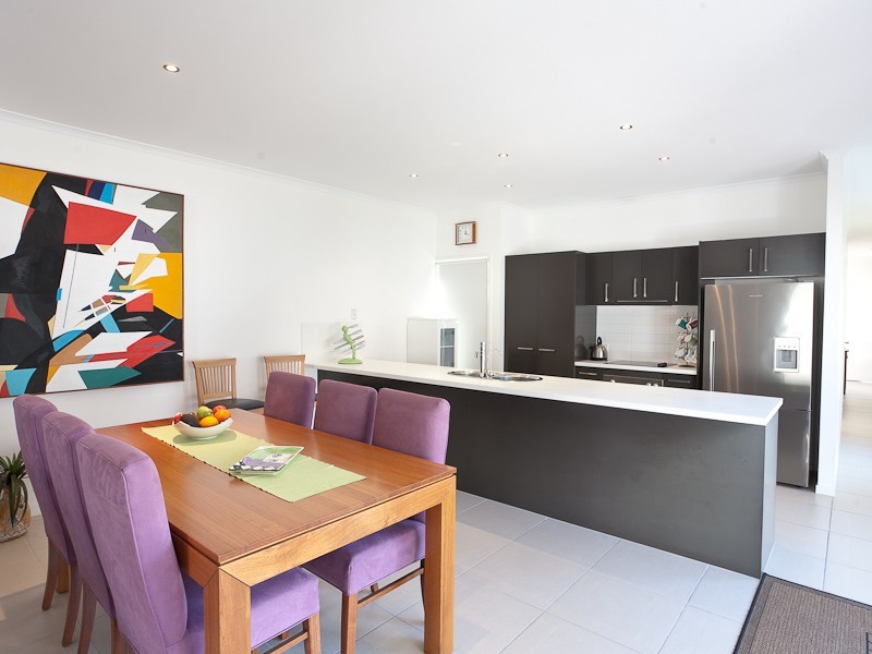 5 Castaway Court, Kawana Island QLD 4575