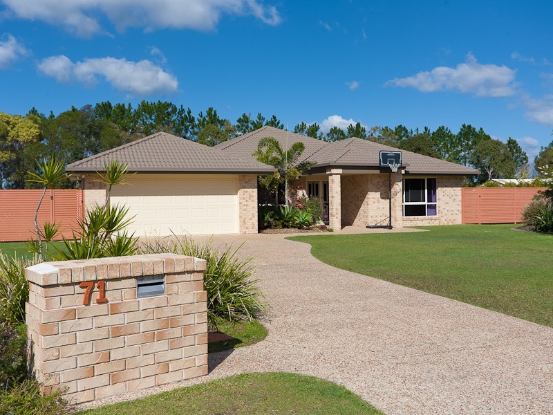 71 Koala Court, Little Mountain QLD 4551