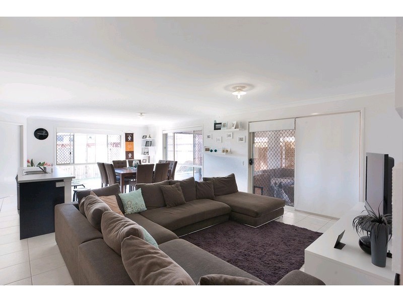 20 Alicia Circuit, Little Mountain QLD 4551