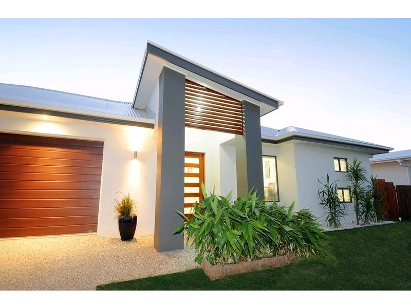 17 Airlie Crescent, Pelican Waters QLD 4551