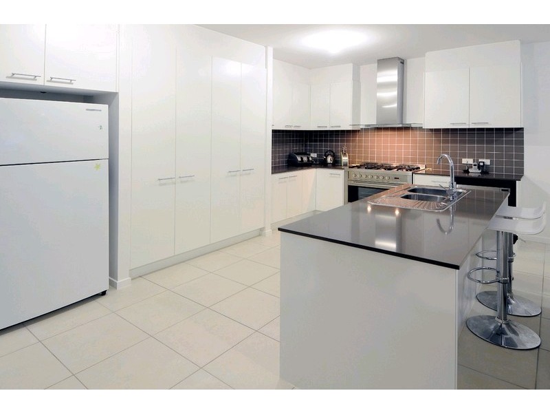 17 Airlie Crescent, Pelican Waters QLD 4551