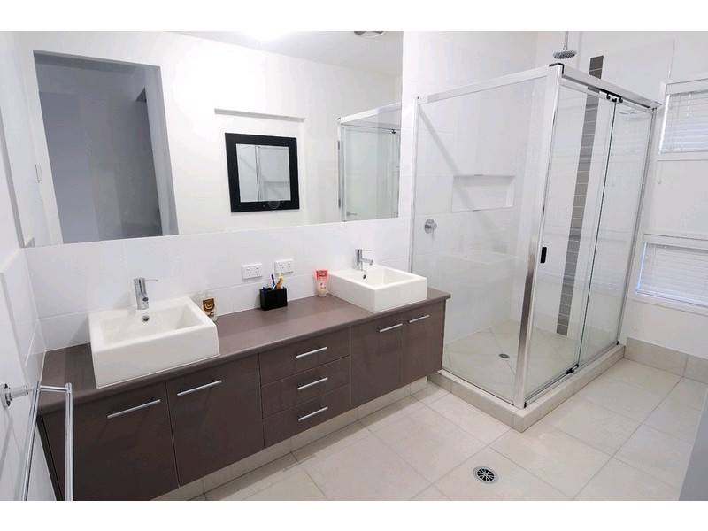 17 Airlie Crescent, Pelican Waters QLD 4551