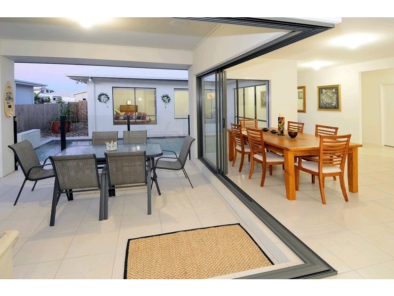 17 Airlie Crescent, Pelican Waters QLD 4551