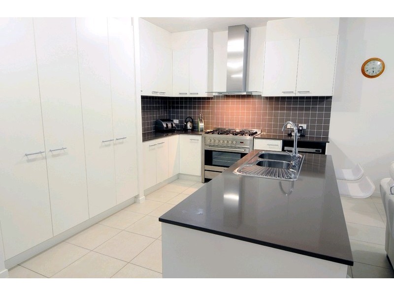 17 Airlie Crescent, Pelican Waters QLD 4551