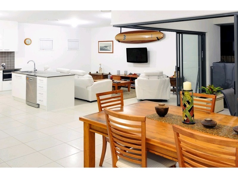 17 Airlie Crescent, Pelican Waters QLD 4551