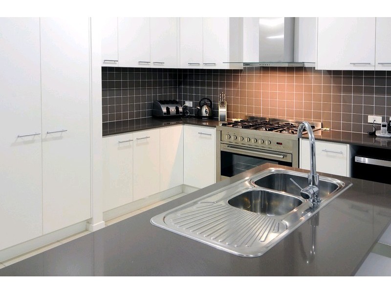 17 Airlie Crescent, Pelican Waters QLD 4551