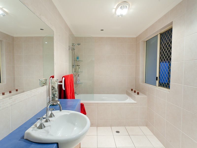 440 Oceanic Drive South, Wurtulla QLD 4575