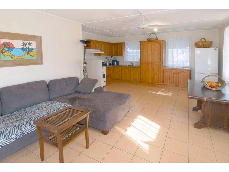 99 Taylor Avenue, Golden Beach QLD 4551