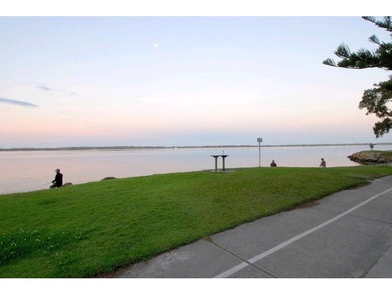 99 Taylor Avenue, Golden Beach QLD 4551