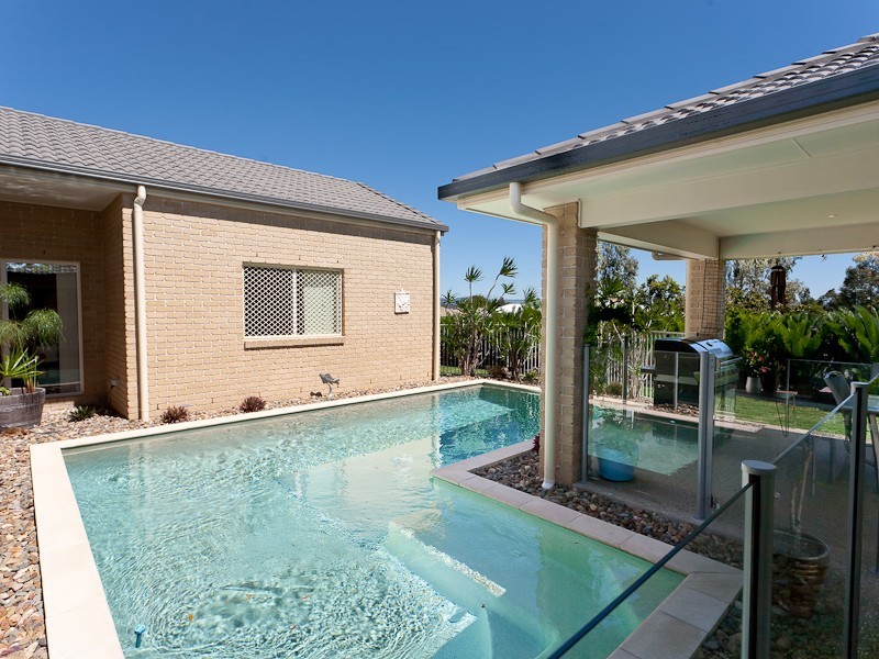 16 The Dales Crescent, Little Mountain QLD 4551