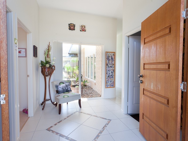 16 The Dales Crescent, Little Mountain QLD 4551