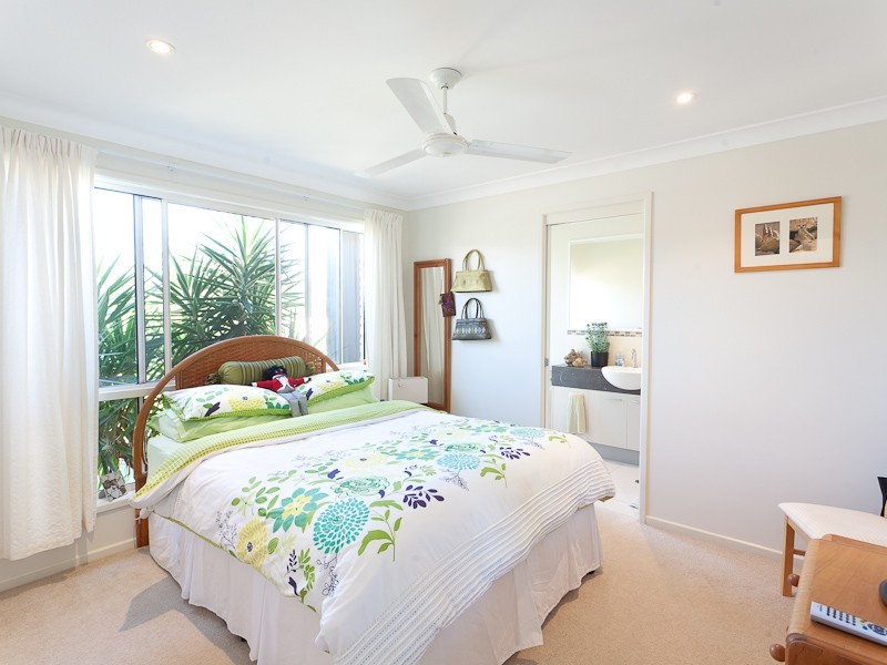 16 The Dales Crescent, Little Mountain QLD 4551