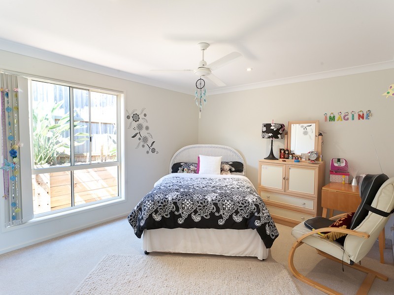 16 The Dales Crescent, Little Mountain QLD 4551