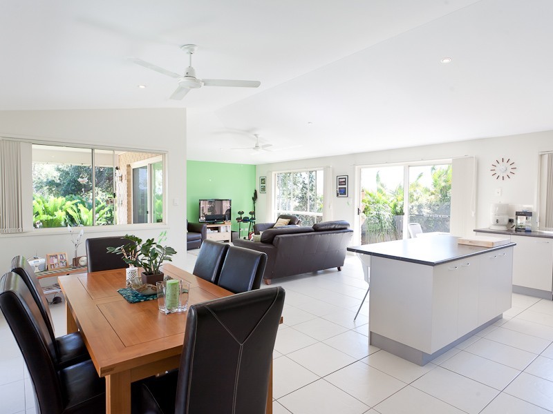 16 The Dales Crescent, Little Mountain QLD 4551