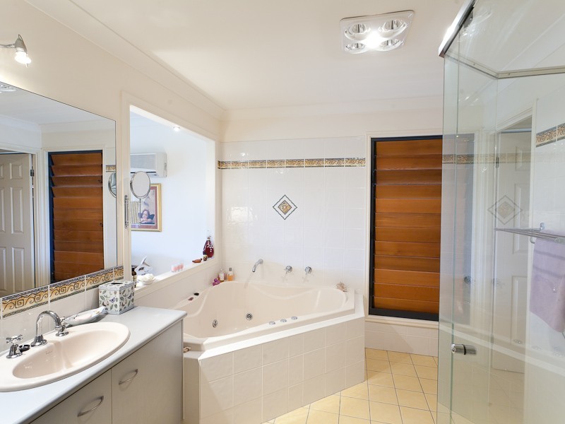 5 Webb Ellis Court, Pelican Waters QLD 4551