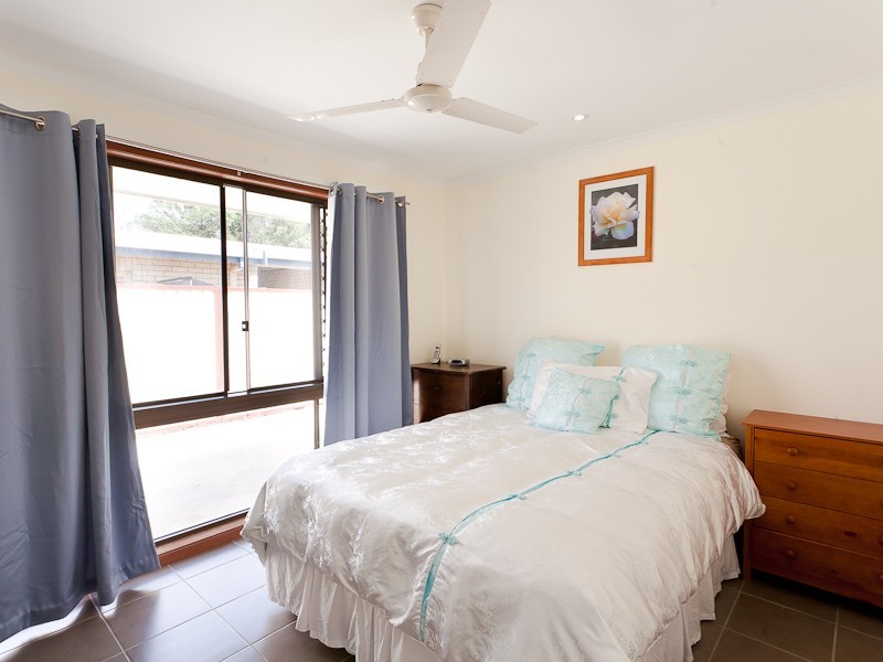 18 Blaxland Street, Golden Beach QLD 4551