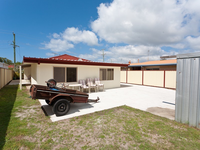 18 Blaxland Street, Golden Beach QLD 4551