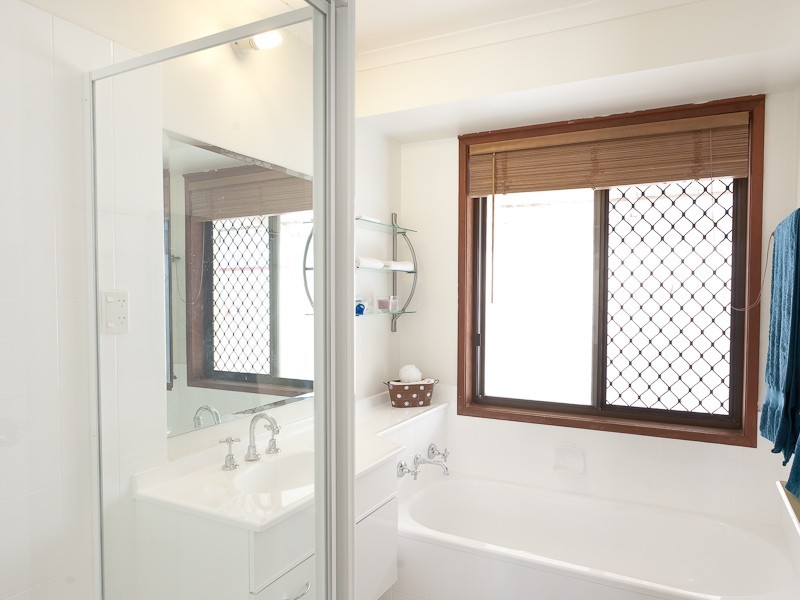 18 Blaxland Street, Golden Beach QLD 4551