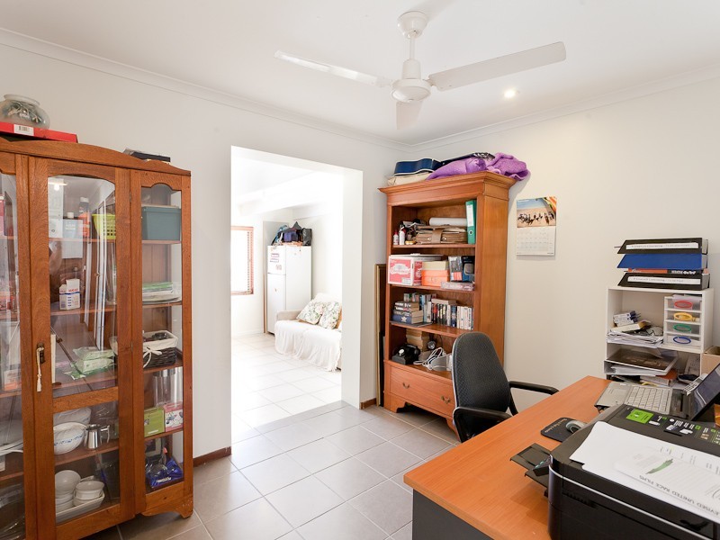 18 Blaxland Street, Golden Beach QLD 4551