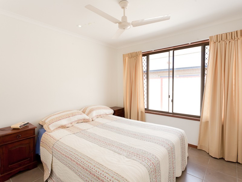 18 Blaxland Street, Golden Beach QLD 4551