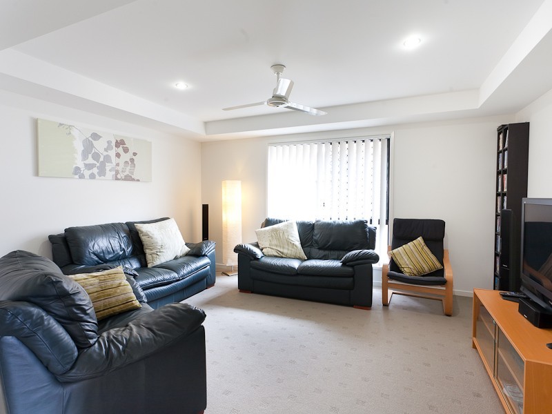 12 Crater Street, Caloundra QLD 4551