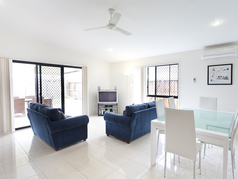 12 Crater Street, Caloundra QLD 4551