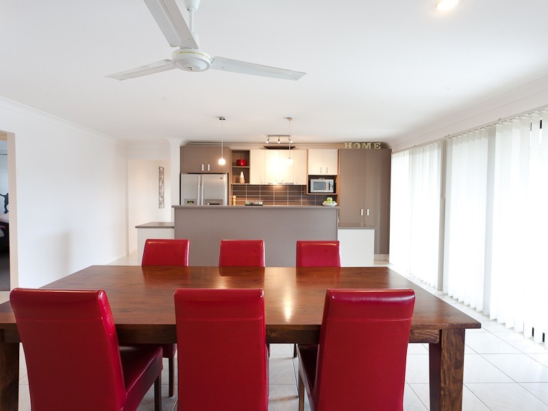 6 Peony Circuit, Little Mountain QLD 4551