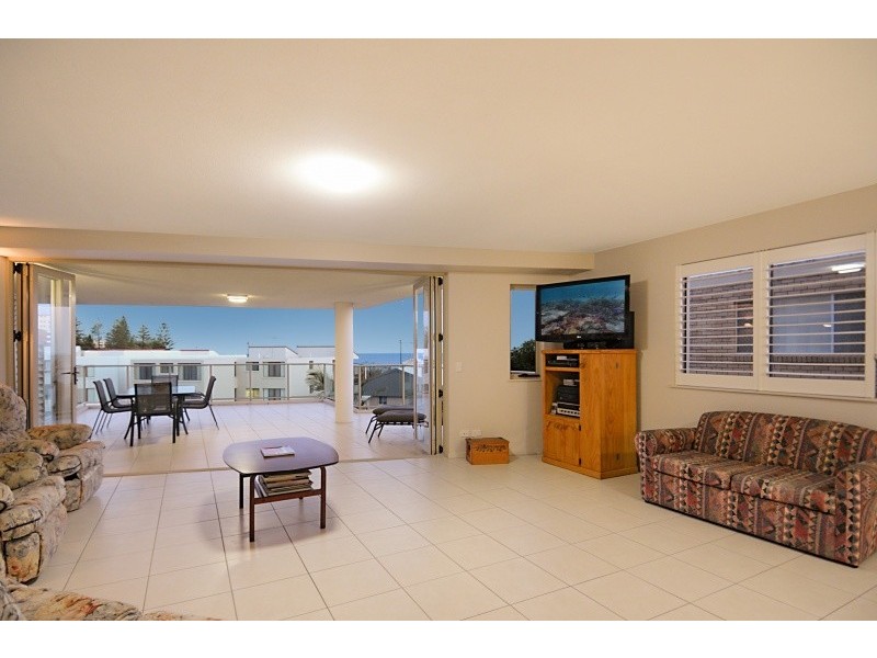 2/15 Orvieto Terrace, Kings Beach QLD 4551