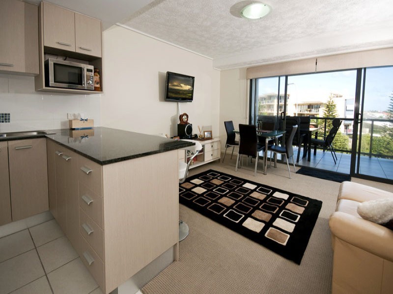 38/4 Grand Parade, Kawana Island QLD 4575