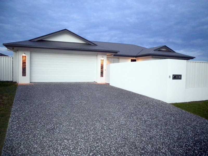 8 Peony Circuit, Little Mountain QLD 4551