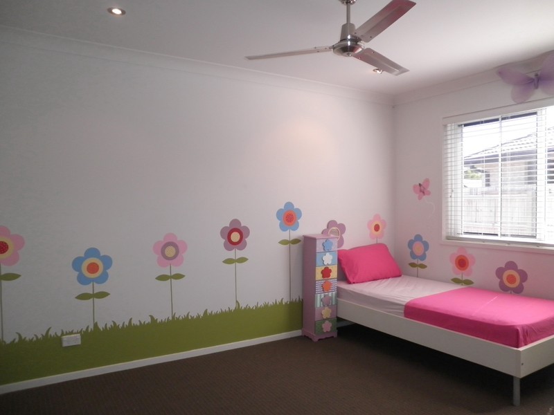 8 Peony Circuit, Little Mountain QLD 4551