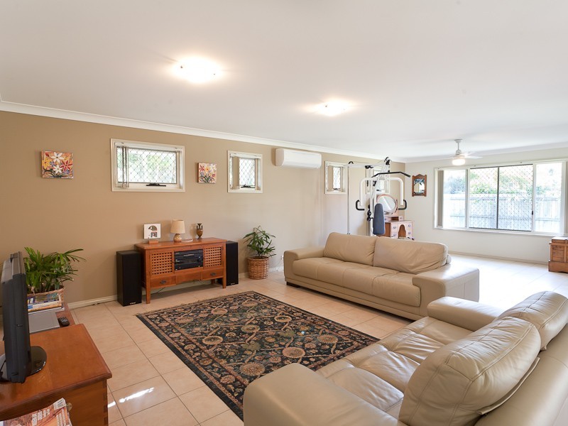 14 Resolution Street, Pelican Waters QLD 4551