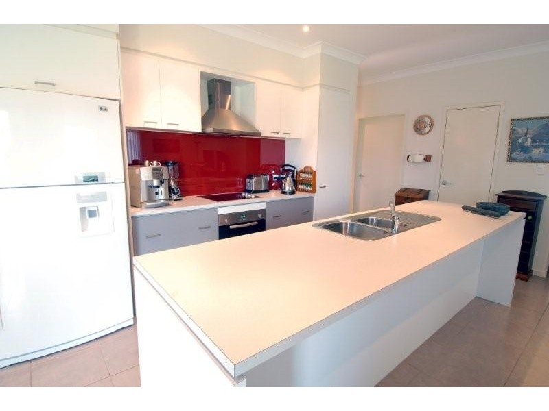 19 Tall Trees Way, Little Mountain QLD 4551