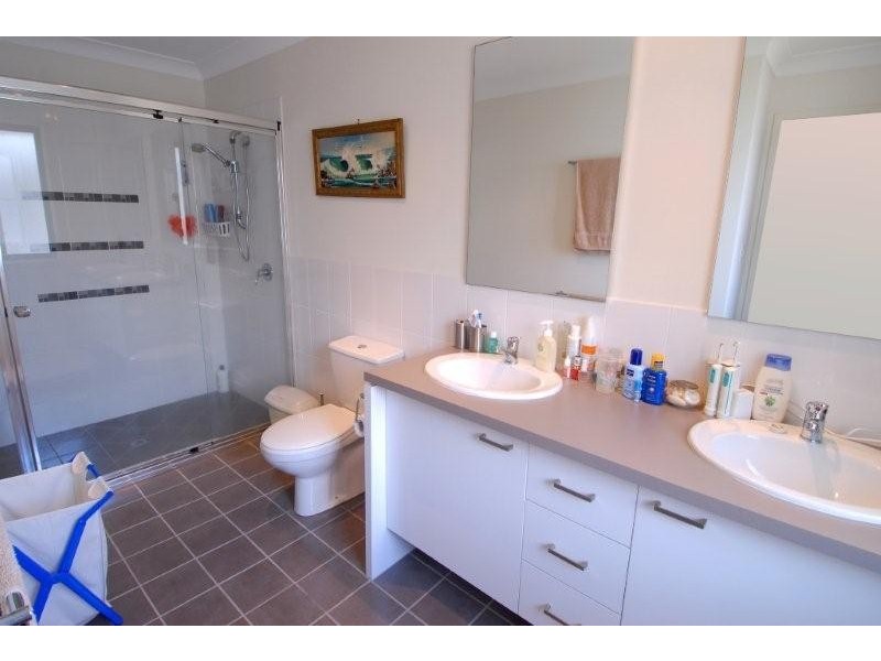 19 Tall Trees Way, Little Mountain QLD 4551